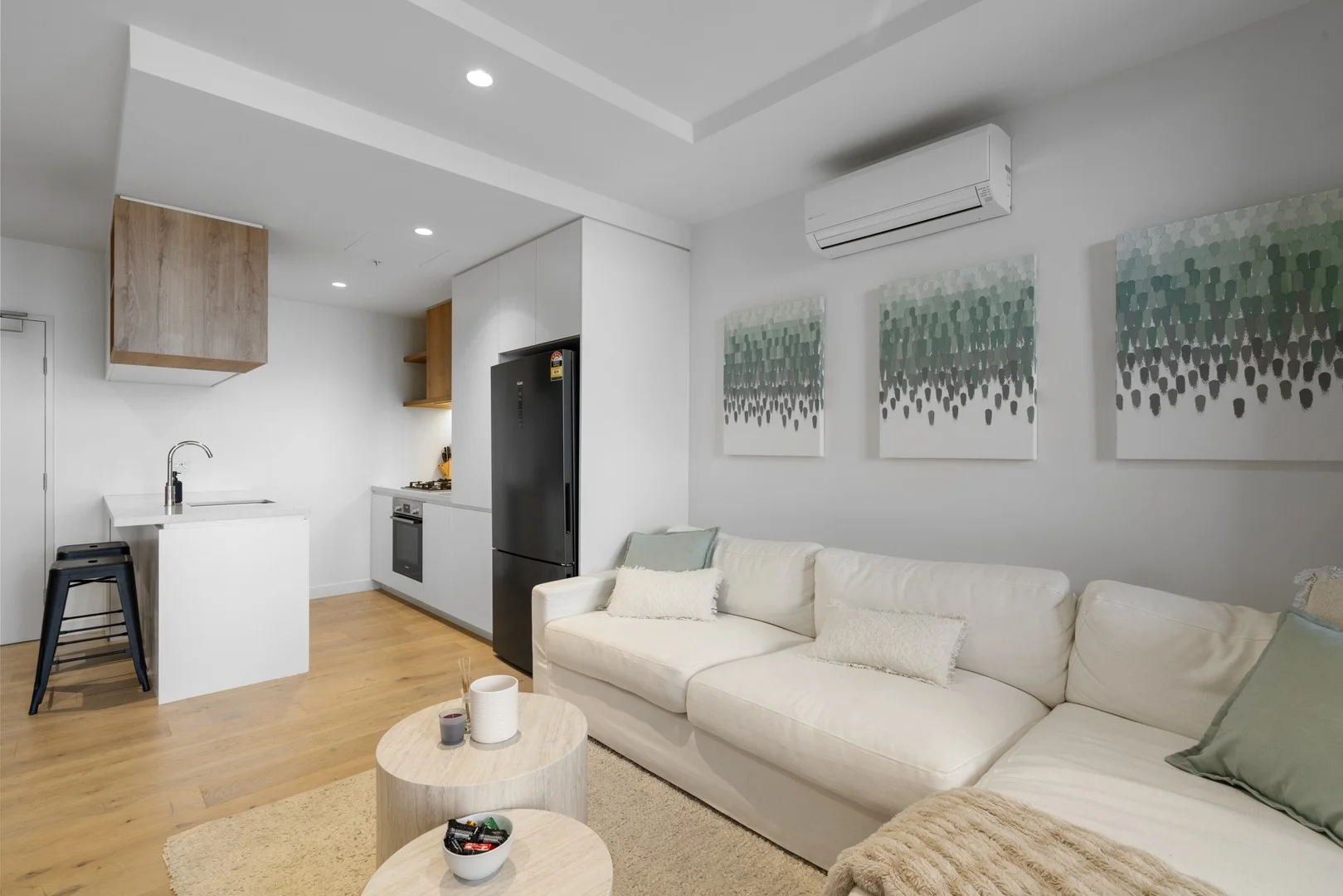 2105/259 Normanby Road, South Melbourne VIC 3205