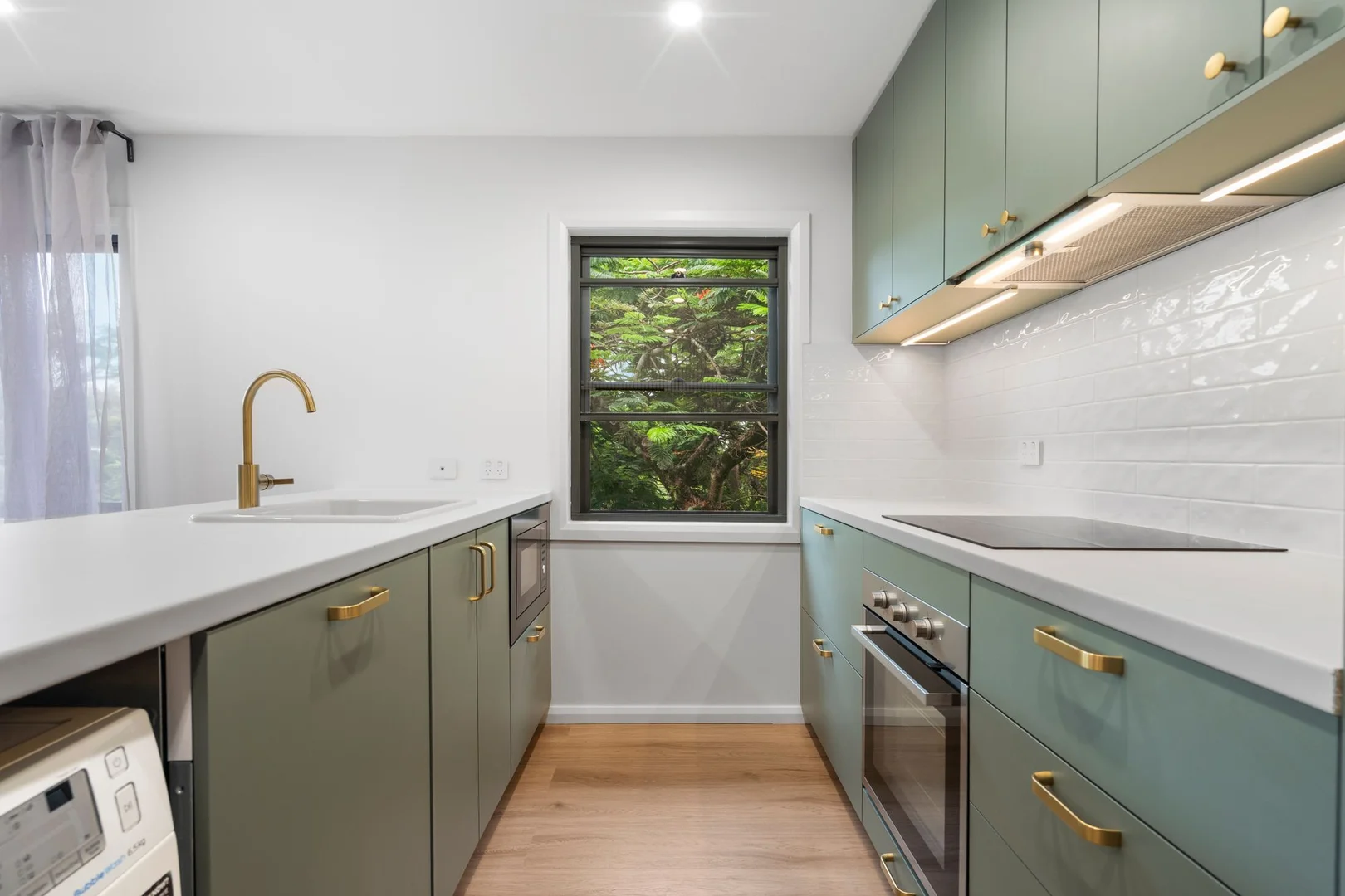 Additional image 3 of 8A Crest Dr, Elanora QLD 4221