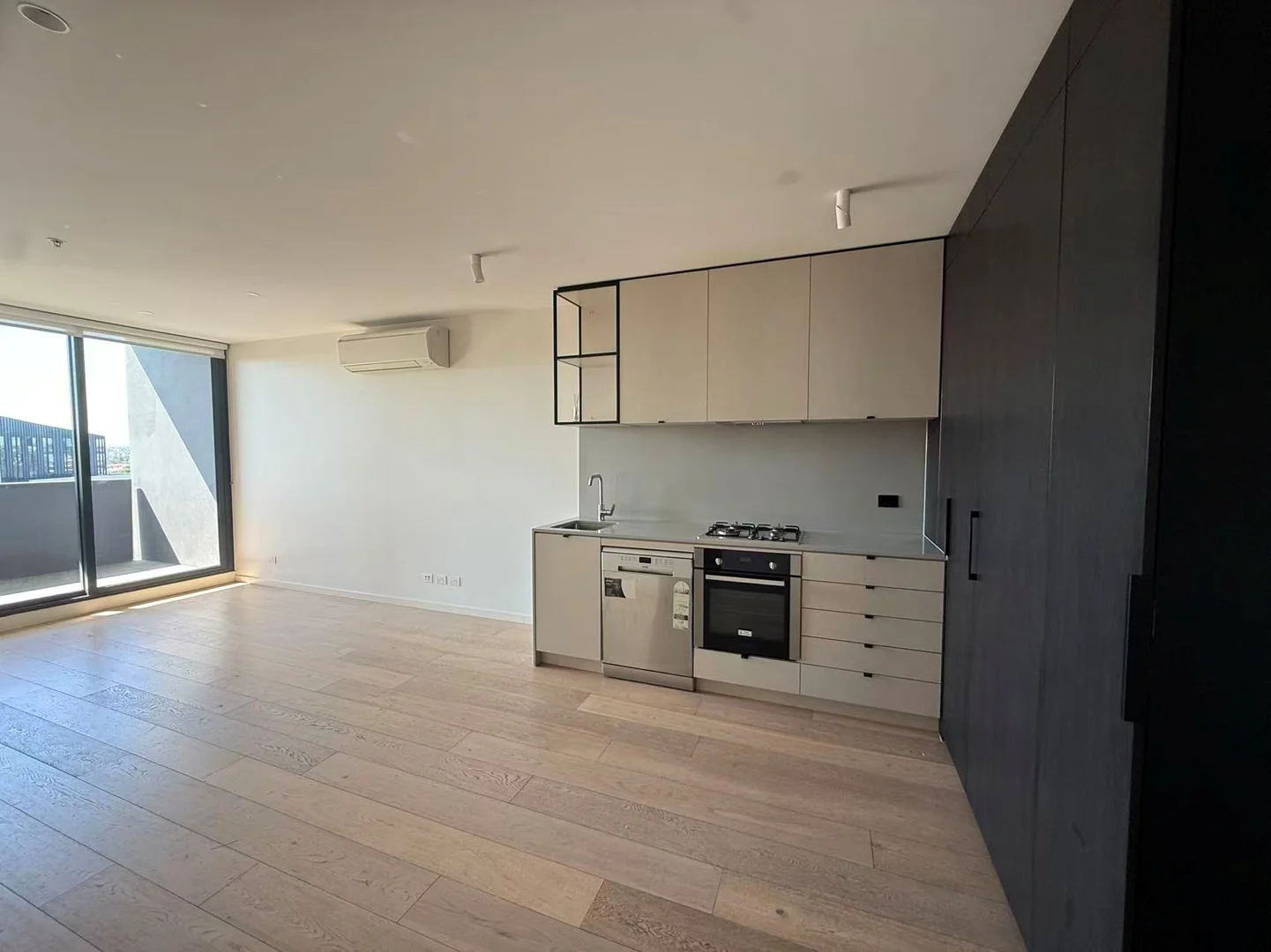 Additional image 3 of 1305/61 Galada Avenue, Parkville VIC 3052