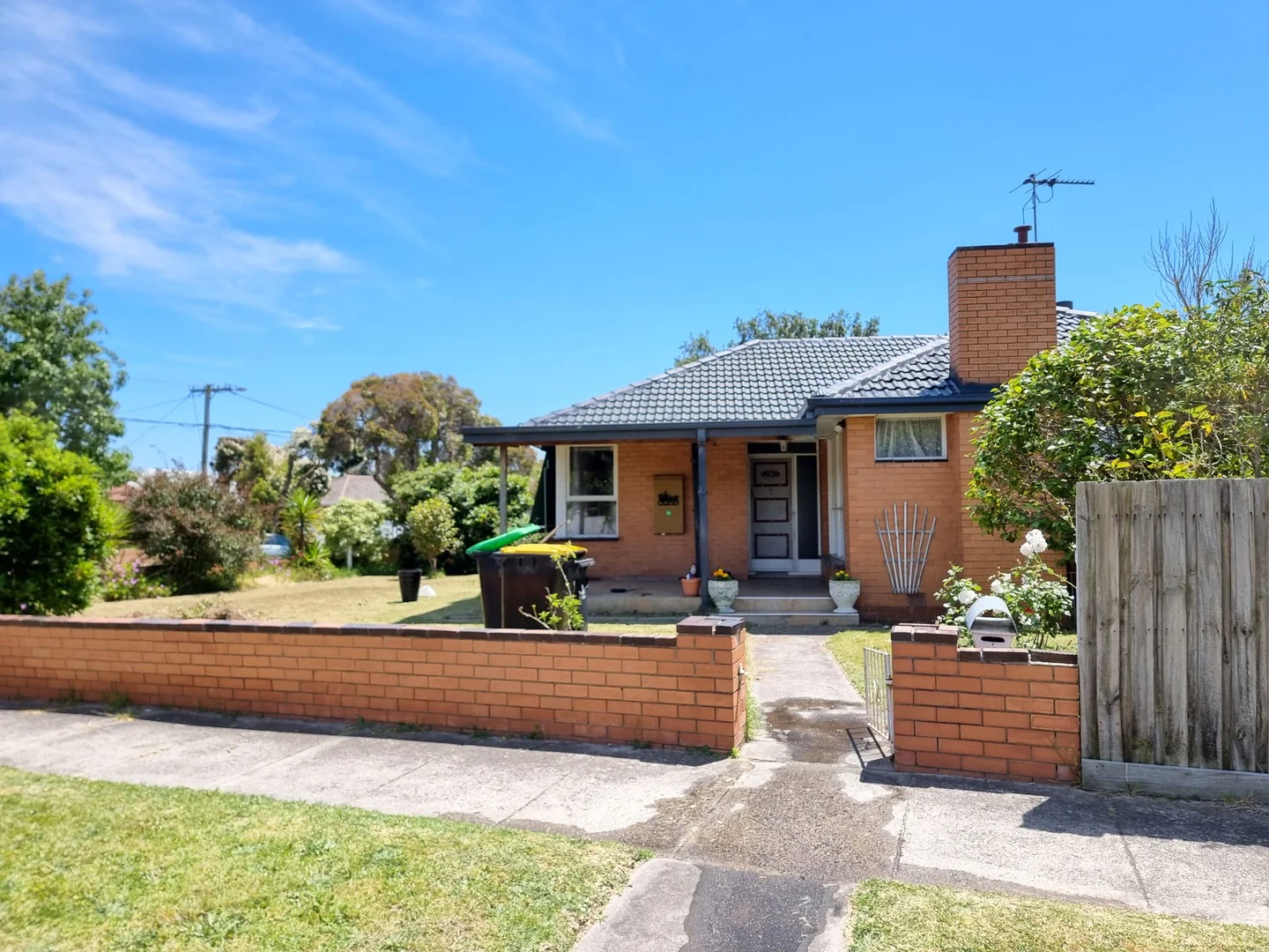 2 Brentwood Close, Clayton South VIC 3169