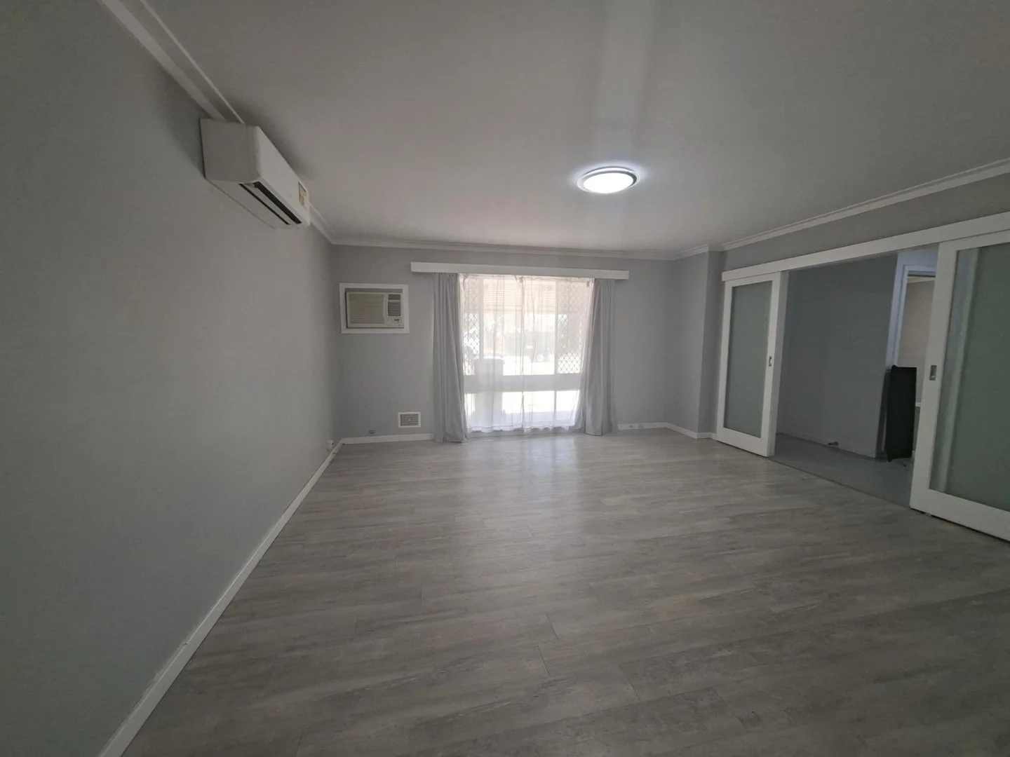 Additional image 3 of 59 Sicklemore Rd, Parmelia WA 6167
