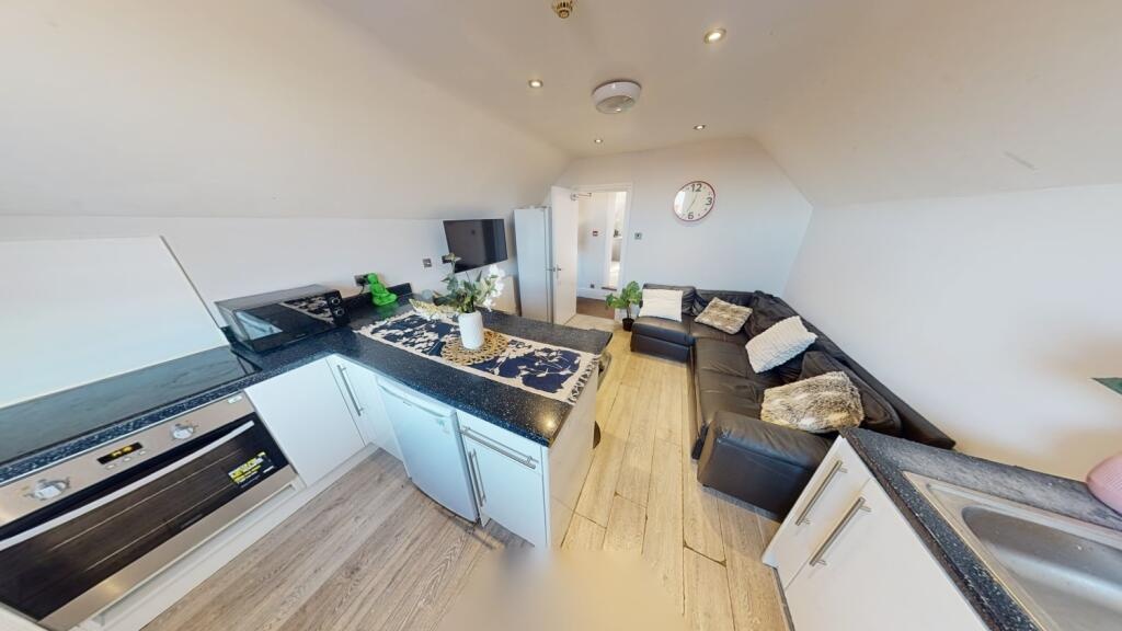 Additional image 4 of Room in a Shared Flat, Derby Road, NG7, N1 7GU