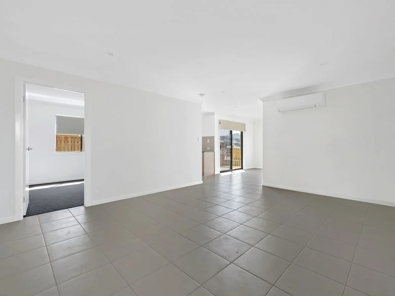 Additional image 3 of 2/5 McInnes Crescent, Glenvale QLD 4350