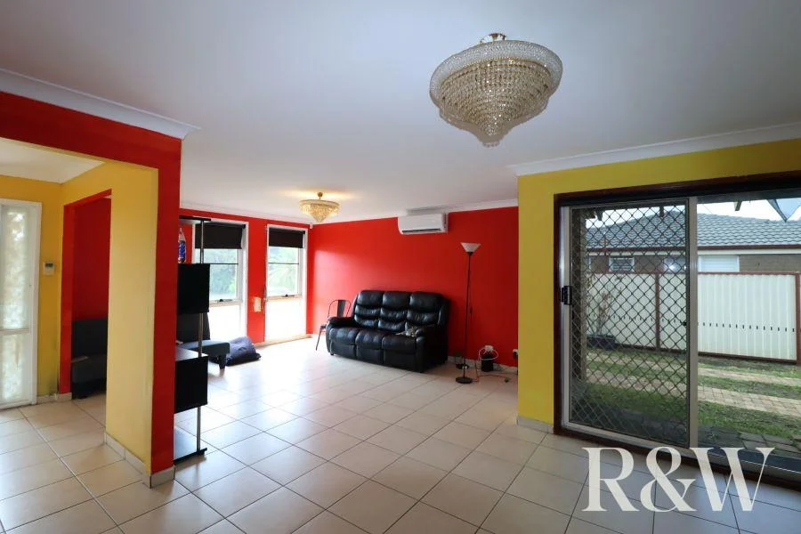 Additional image 3 of 99 Explorers Way, St Clair NSW 2759