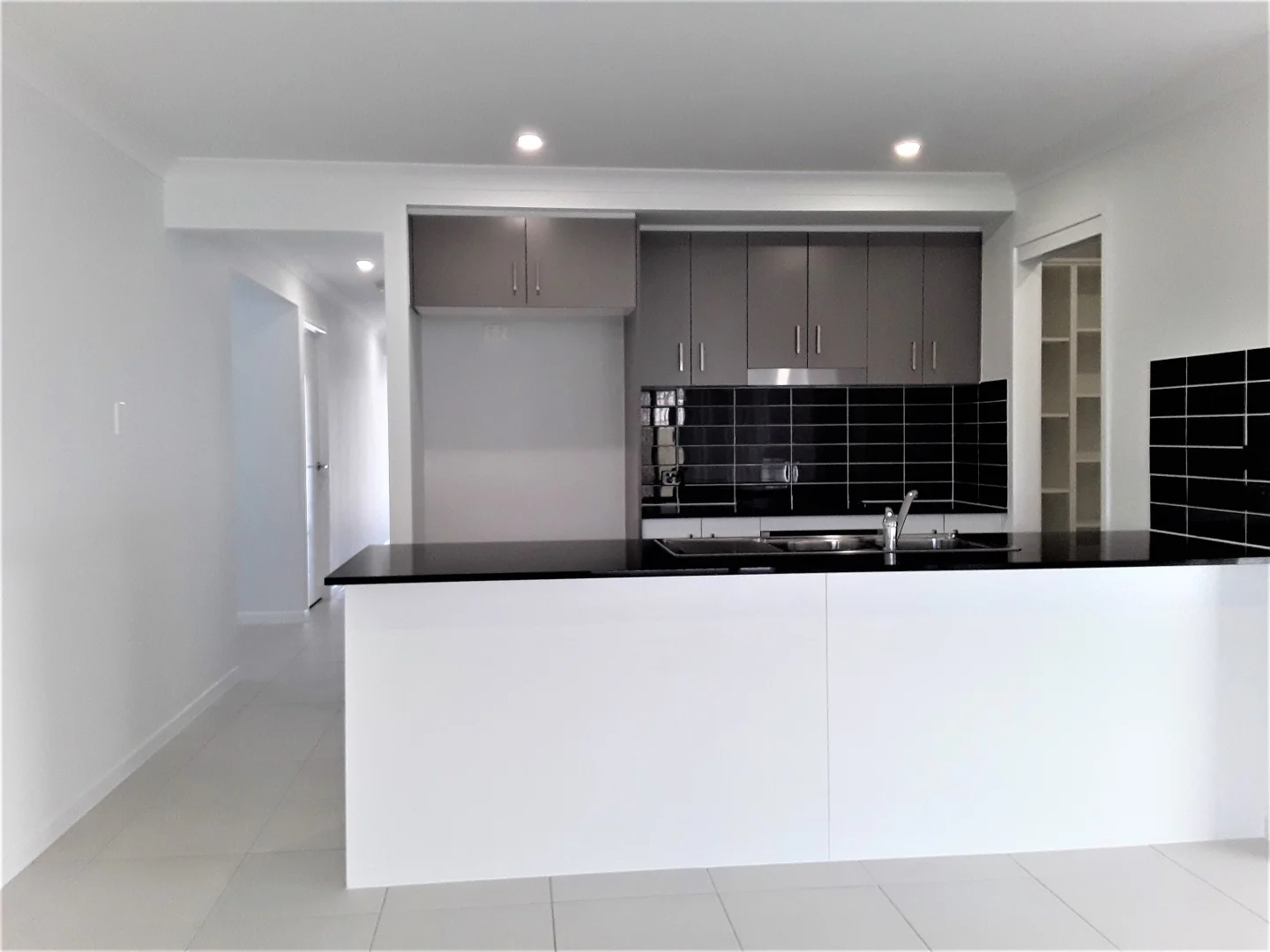 19 Islay Street, Spring Mountain QLD 4300 photo 3