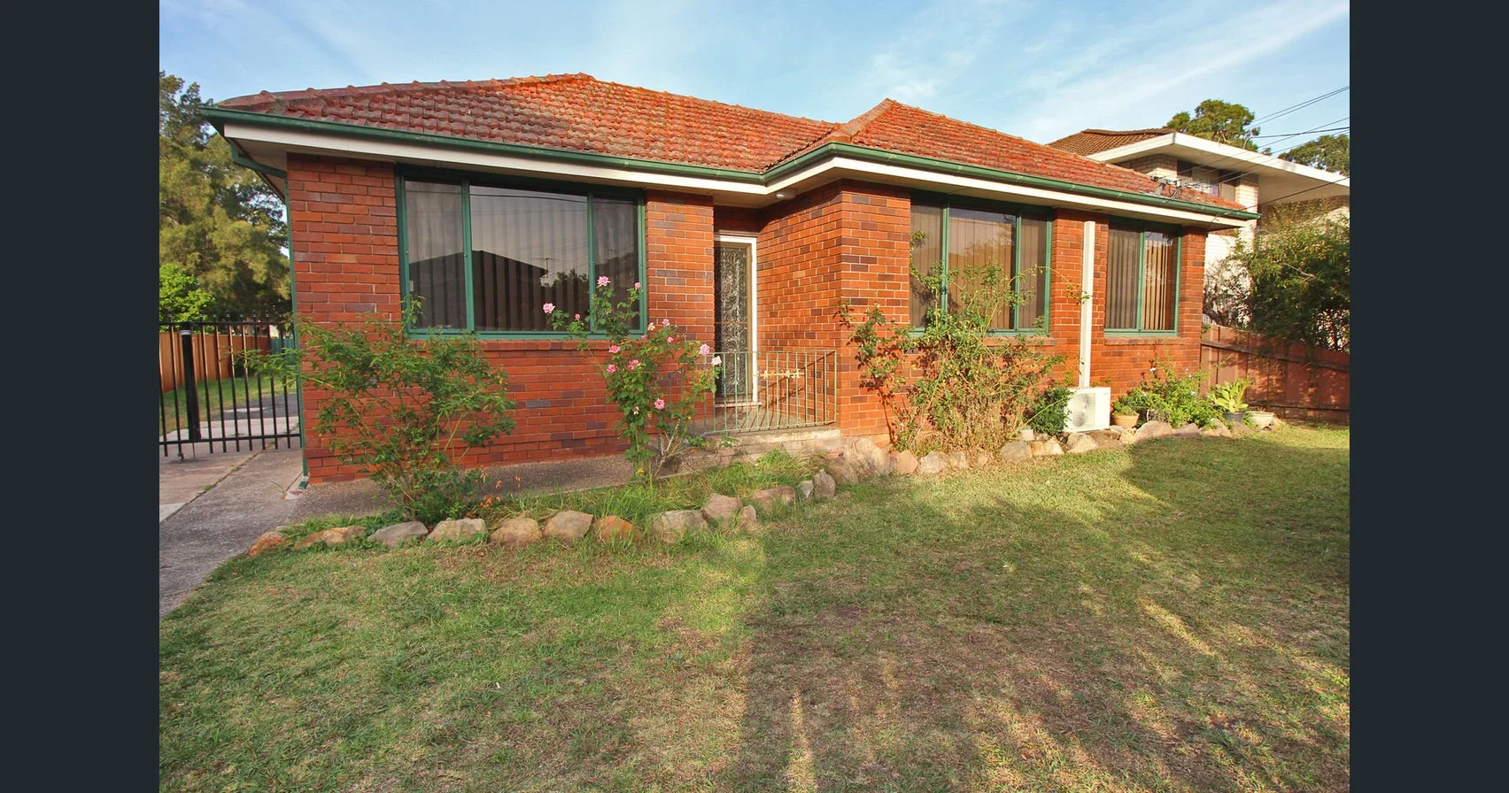 115 Centenary Road, South Wentworthville NSW 2145