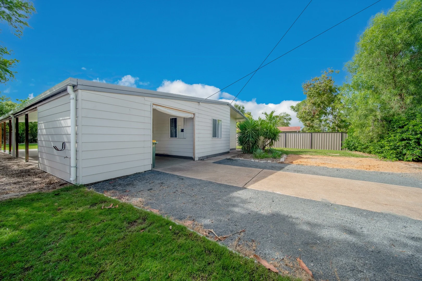 16 Garnet Street, Emerald QLD 4720