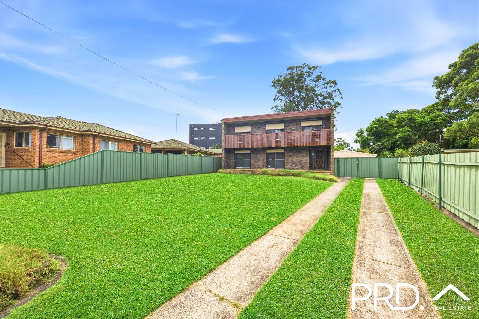12 Cook Crescent, East Hills NSW 2213