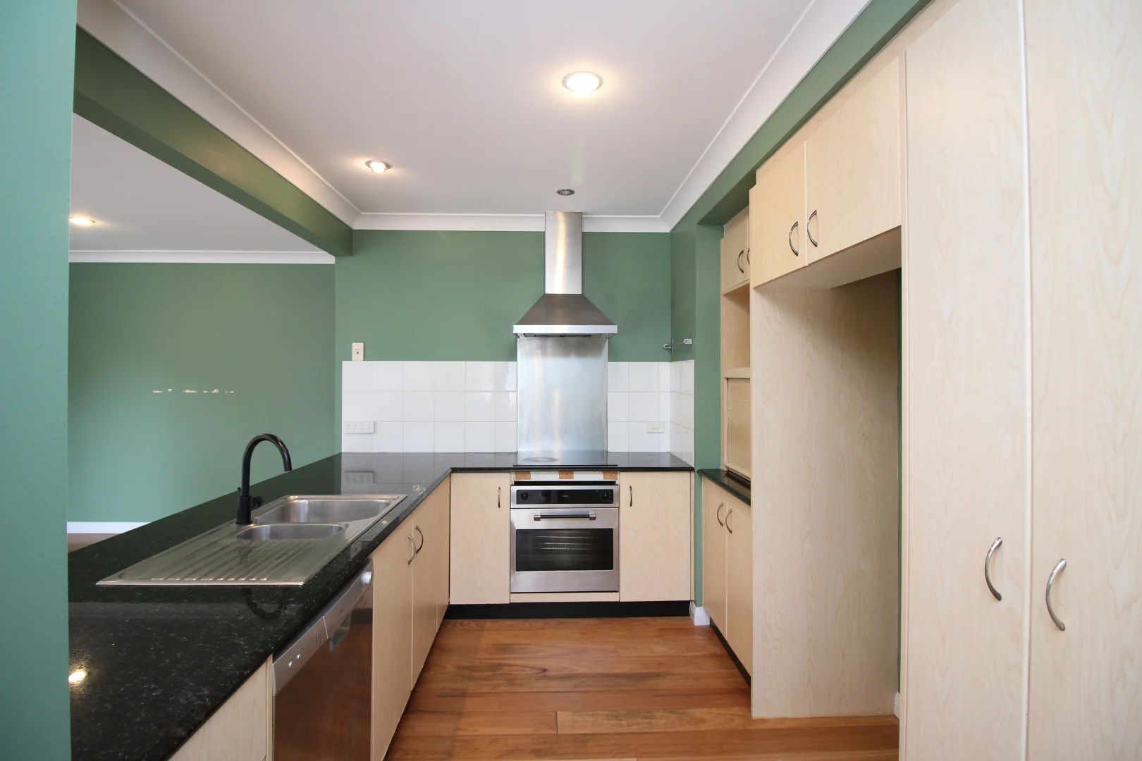 Additional image 2 of 5/38-40 Robert Street, Labrador QLD 4215