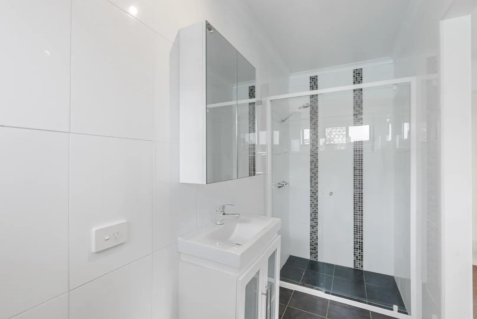 Additional image 16 of 7 Crinum Crescent, Southport QLD 4215
