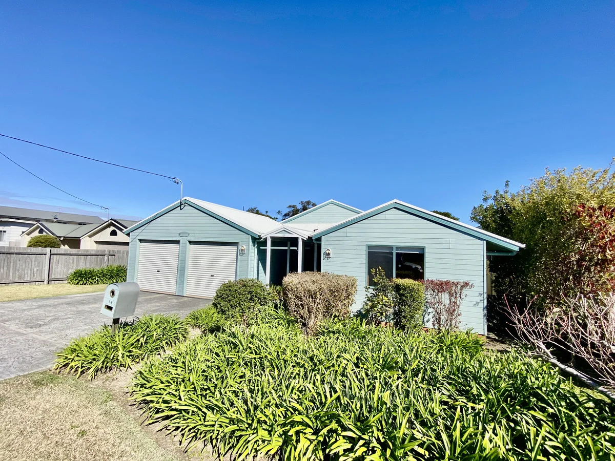 18 Connell Street, Old Bar NSW 2430