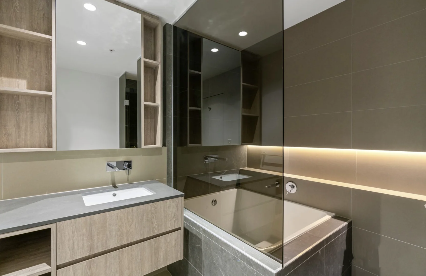 Additional image 7 of 7004/648 Lonsdale St, Melbourne VIC 3000