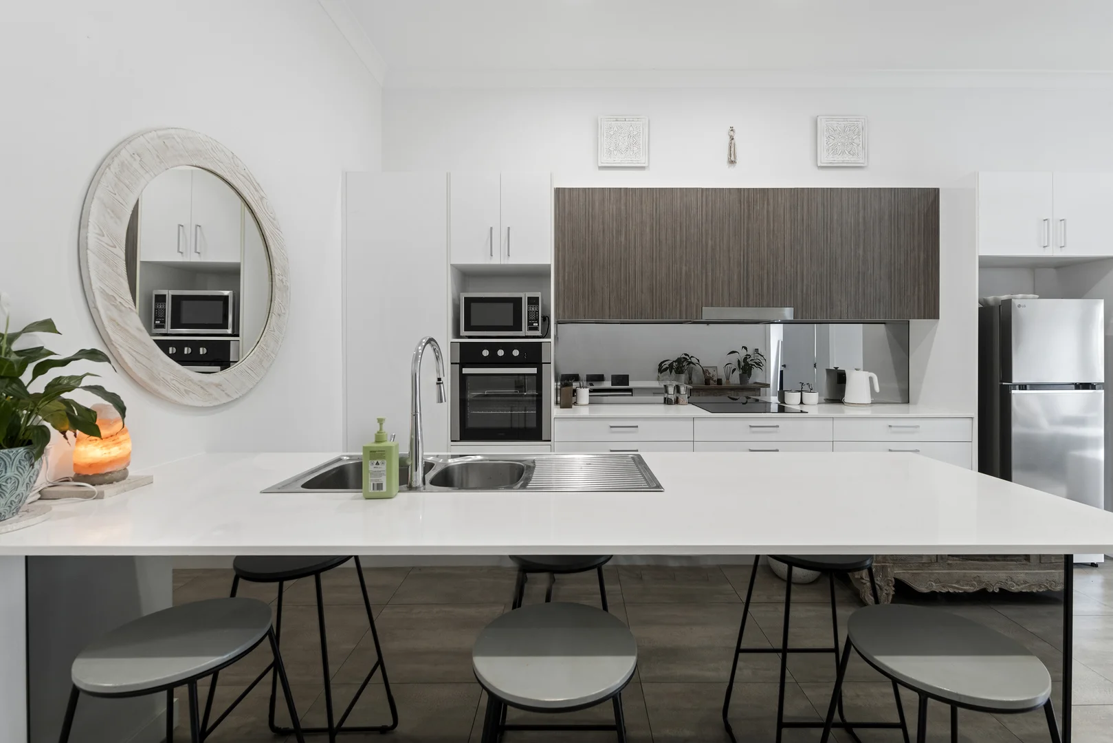 Additional image 5 of 4/3422 Surfers Paradise Boulevard, Surfers Paradise QLD 4217