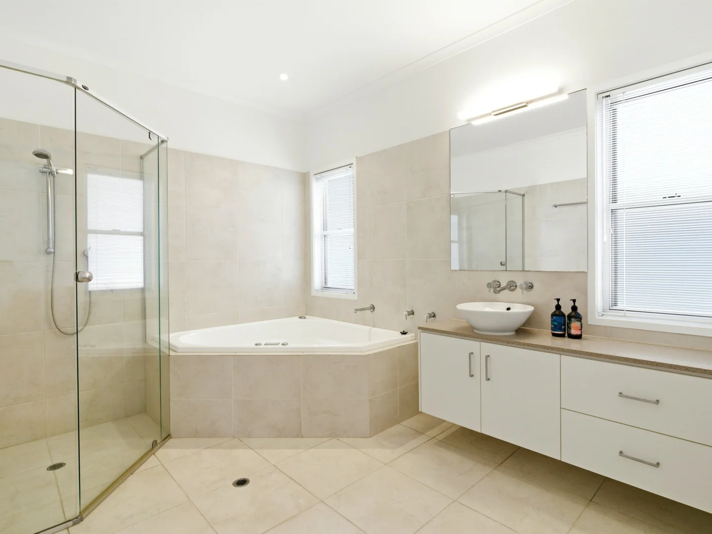 Additional image 11 of 37 Harding Street, Hendra QLD 4011