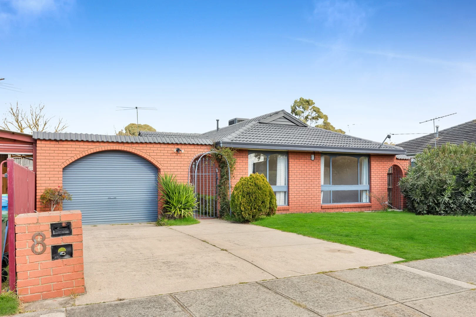 8 Fenfield Street, Cranbourne VIC 3977