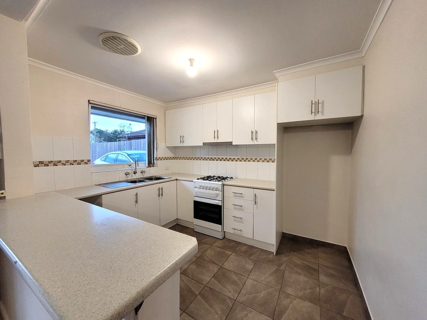 4/4 Sydney Street, Clayton South VIC 3169
