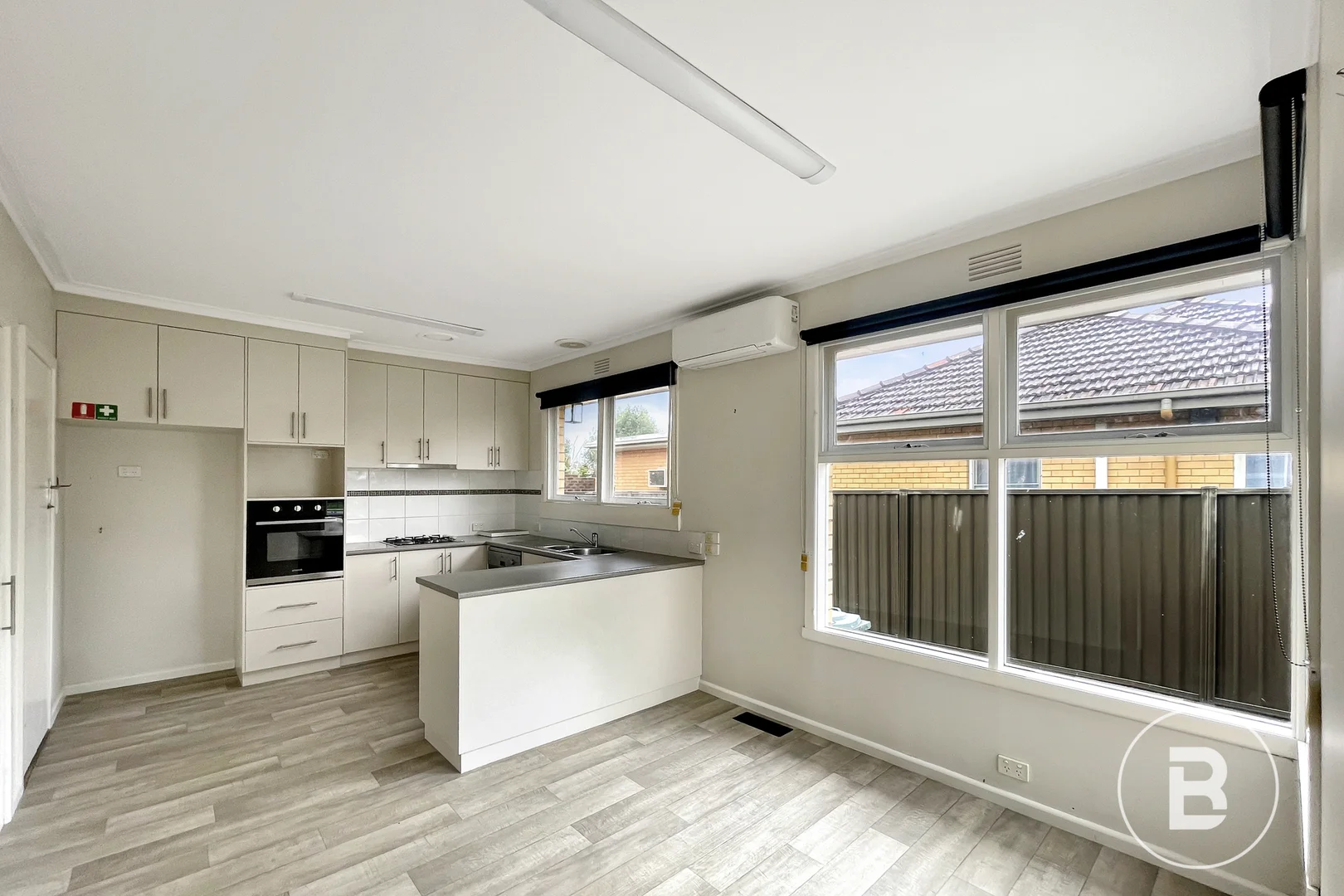 Additional image 2 of 10 Grammar Street, Wendouree VIC 3355