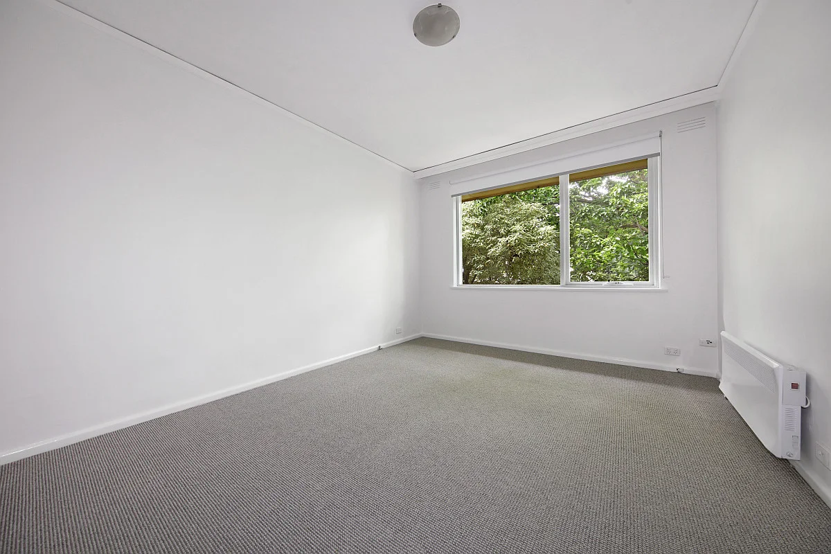 8/13 Holloway Street, Ormond VIC 3204 photo 2