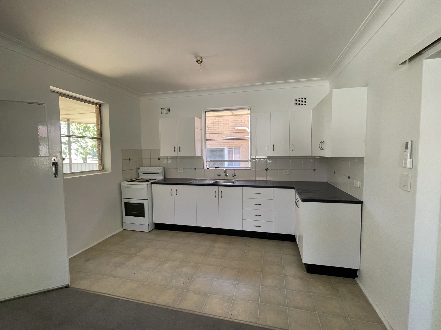 Additional image 5 of 1/196 Goonoo Goonoo Road, Tamworth NSW 2340