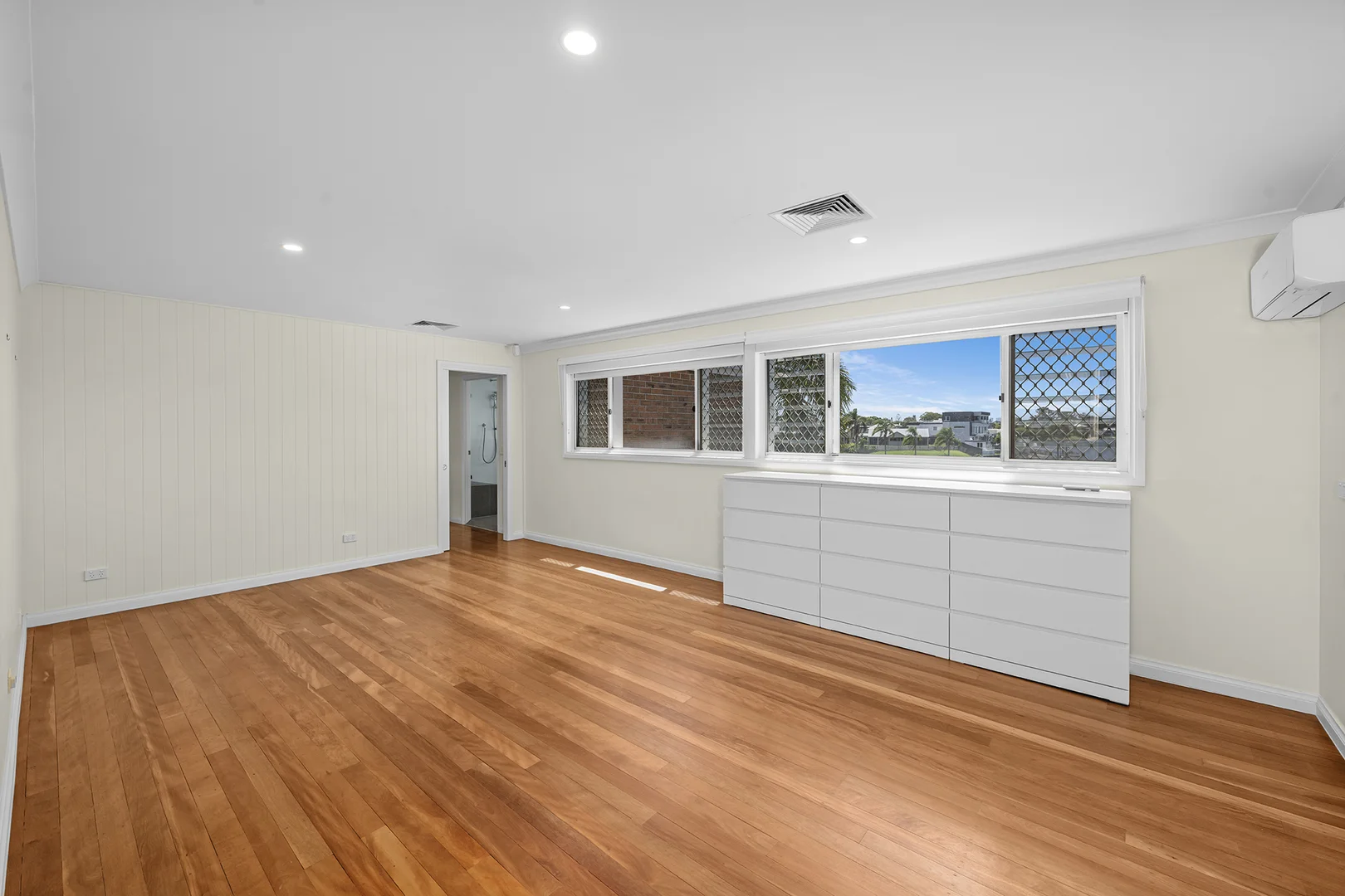 Additional image 7 of 64 Waitomo Street, Broadbeach Waters QLD 4218