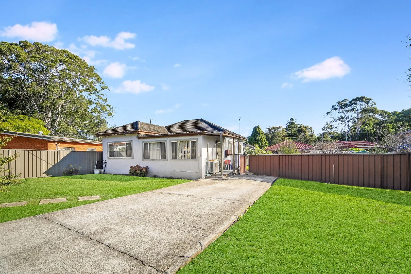 11 Dalmatia Street, Carramar NSW 2163