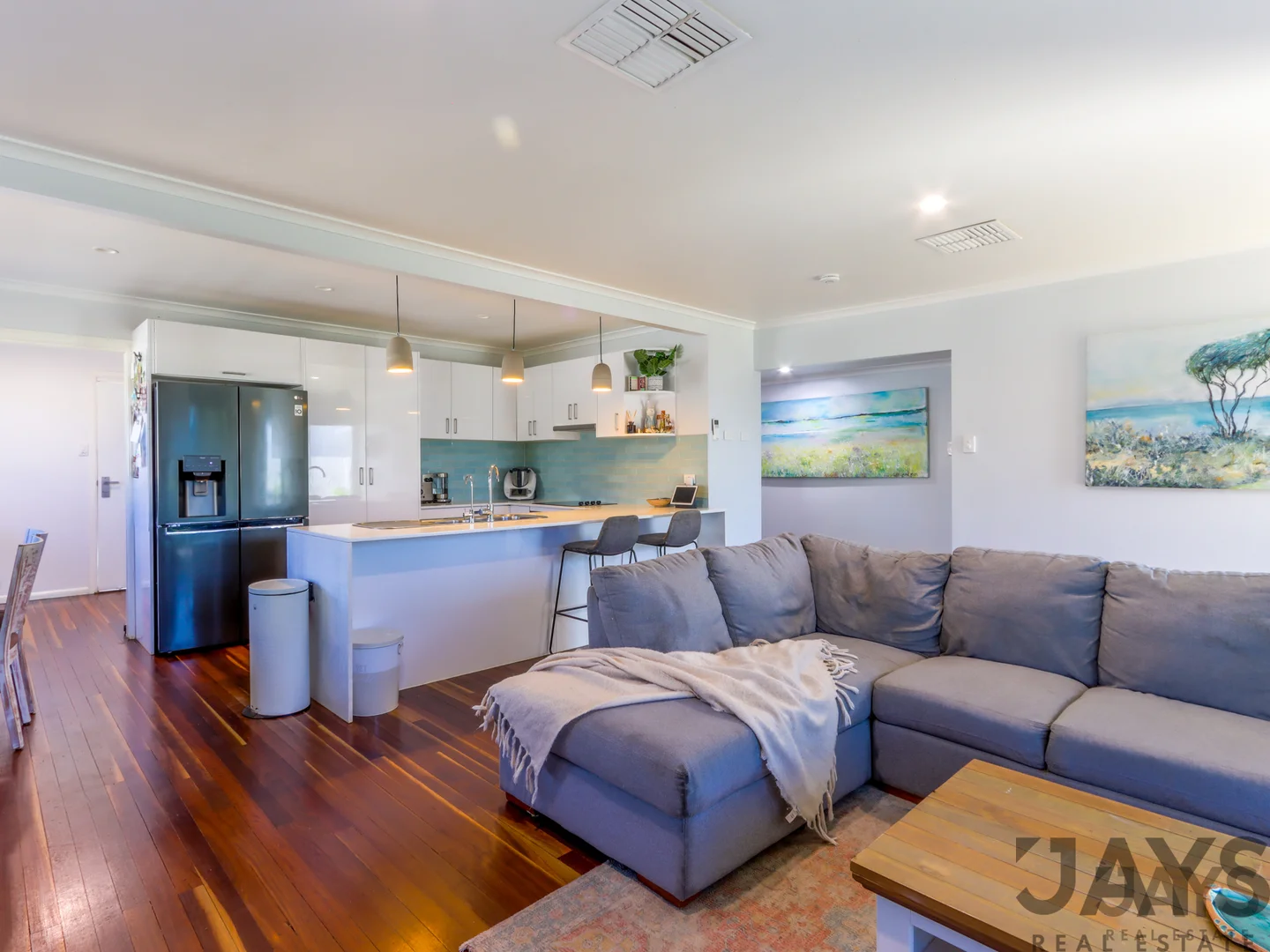 Additional image 3 of 28 Urquhart Street, Soldiers Hill QLD 4825