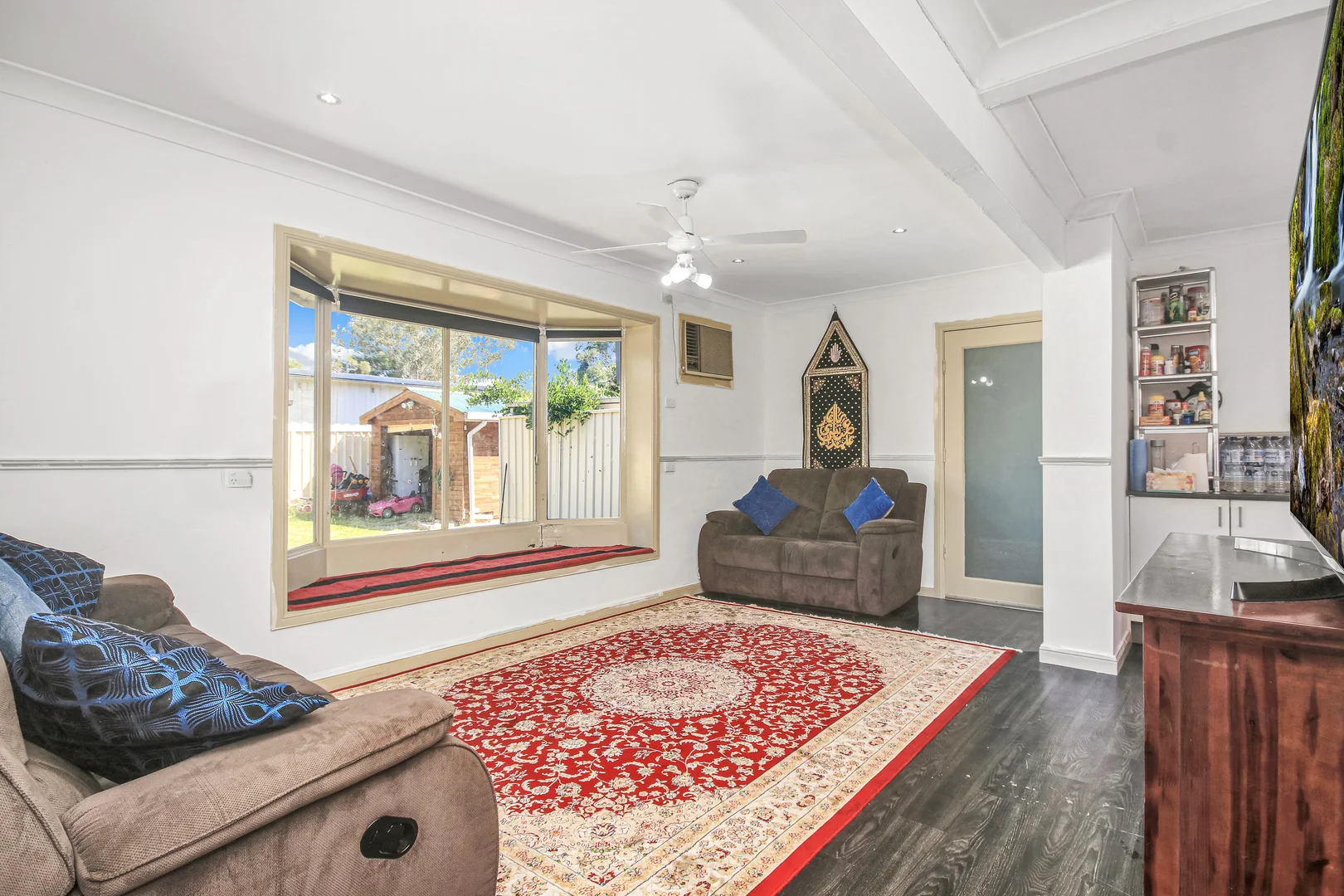 Additional image 2 of 35 Mindanao Ave, Lethbridge Park NSW 2770