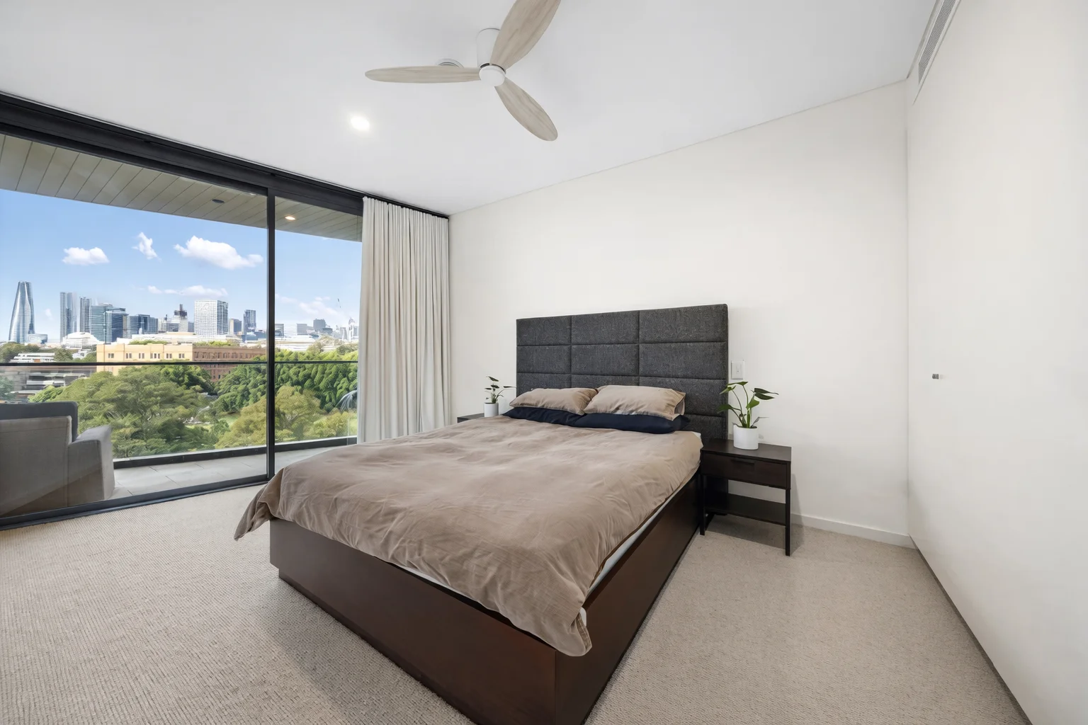 Additional image 2 of 1002/2 Cowper St, Glebe NSW 2037