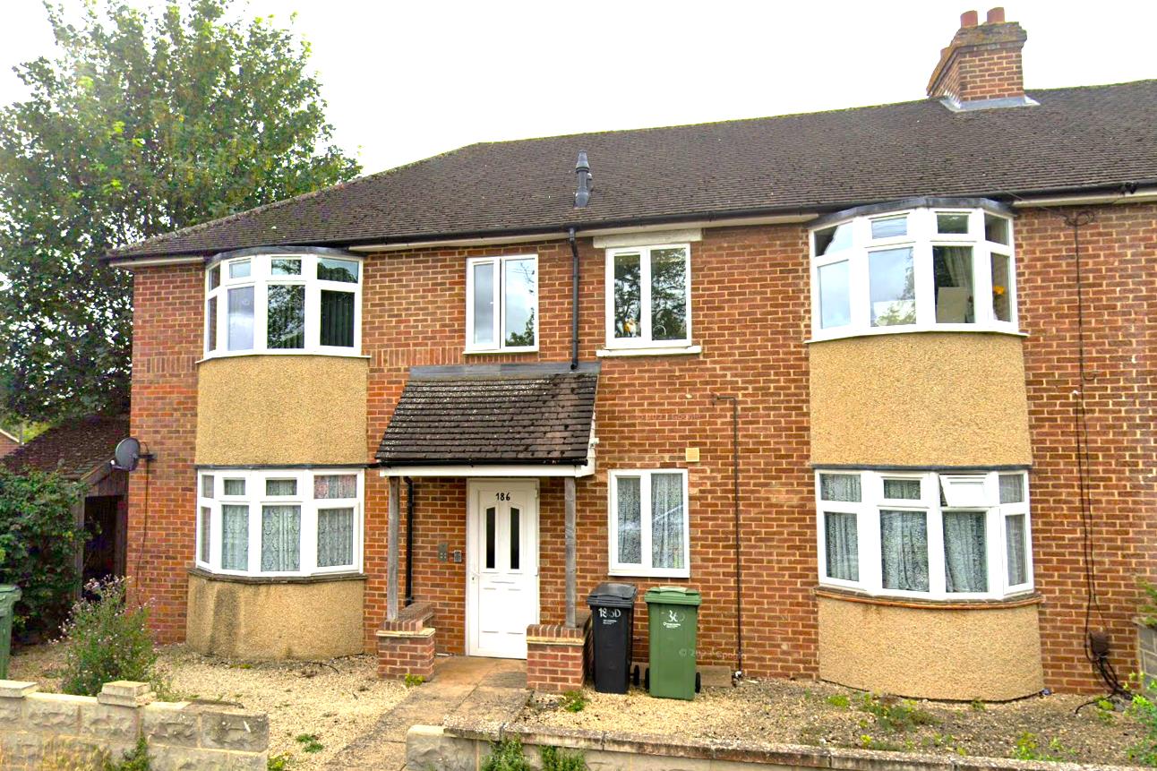 2 Bed Flat, Wootton Road, OX14, N1 7GU