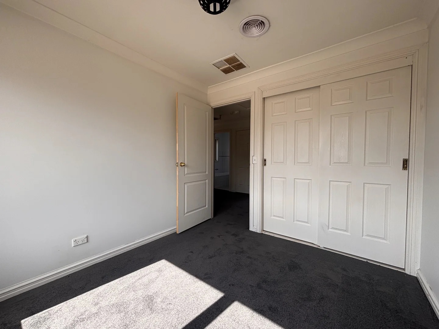 Additional image 8 of 2/2 Parr Ct, Avondale Heights VIC 3034