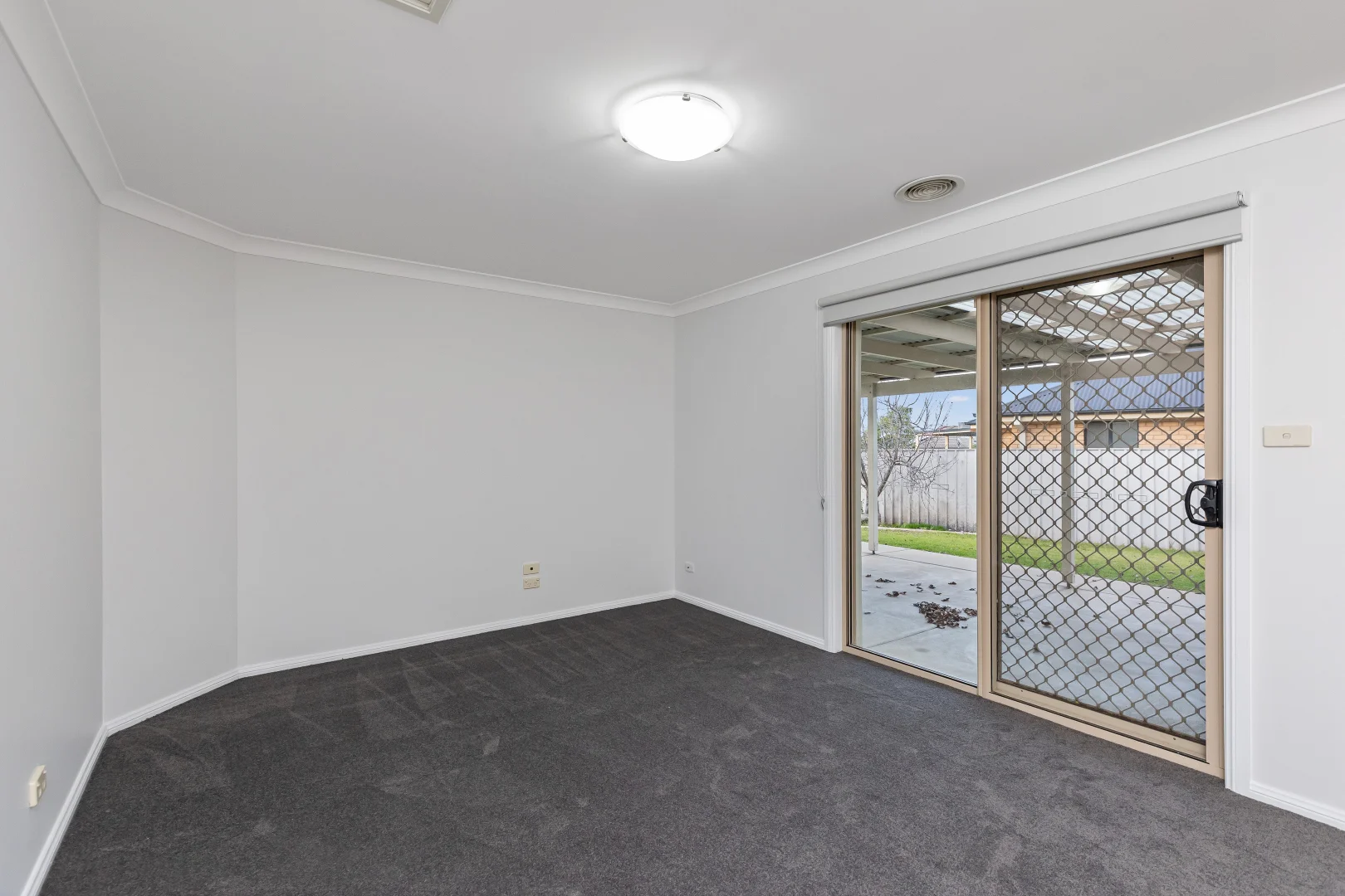 Additional image 6 of 95 Yentoo Drive, Glenfield Park NSW 2650