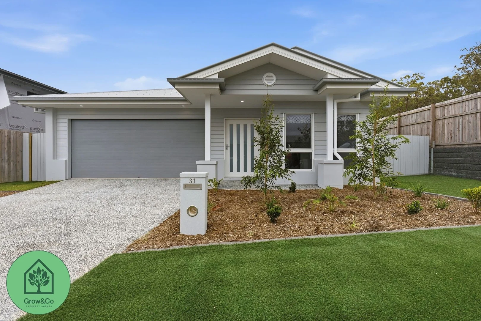 31 Heathcote Circuit, Redland Bay QLD 4165