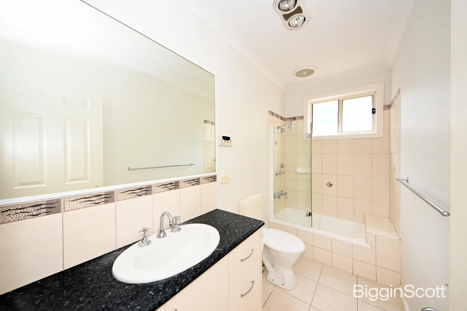 Additional image 9 of 2/18 Bennett Avenue, Mount Waverley VIC 3149
