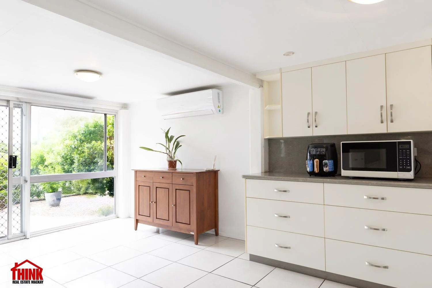 Additional image 6 of 25 Casuarina Street, Slade Point QLD 4740
