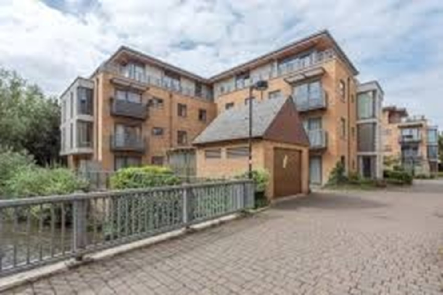 Additional image 4 of 2 Bed Flat, Woodin's Way, OX1, N1 7GU