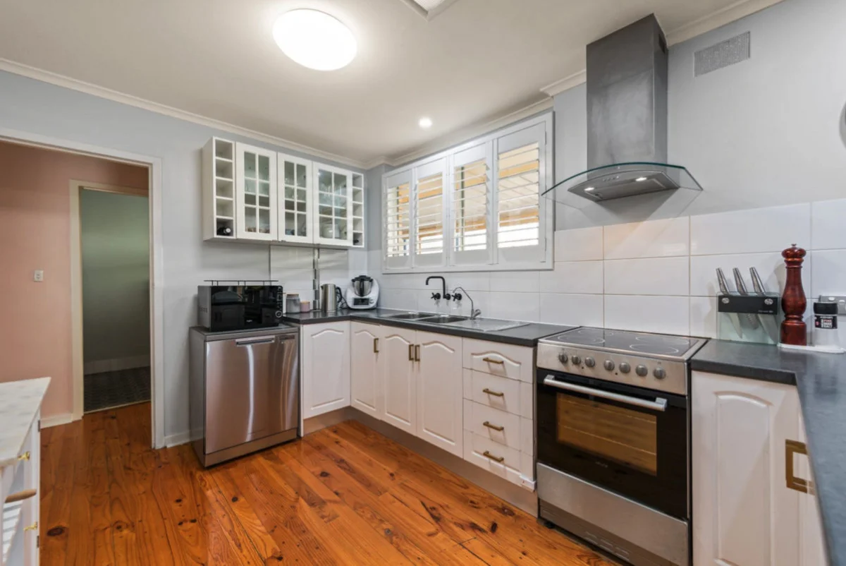 Additional image 7 of 52 Flockhart Avenue, Valley View SA 5093
