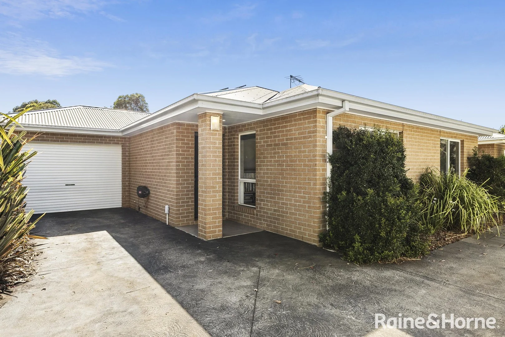 2/27 Mahoneys Road, Riddells Creek VIC 3431