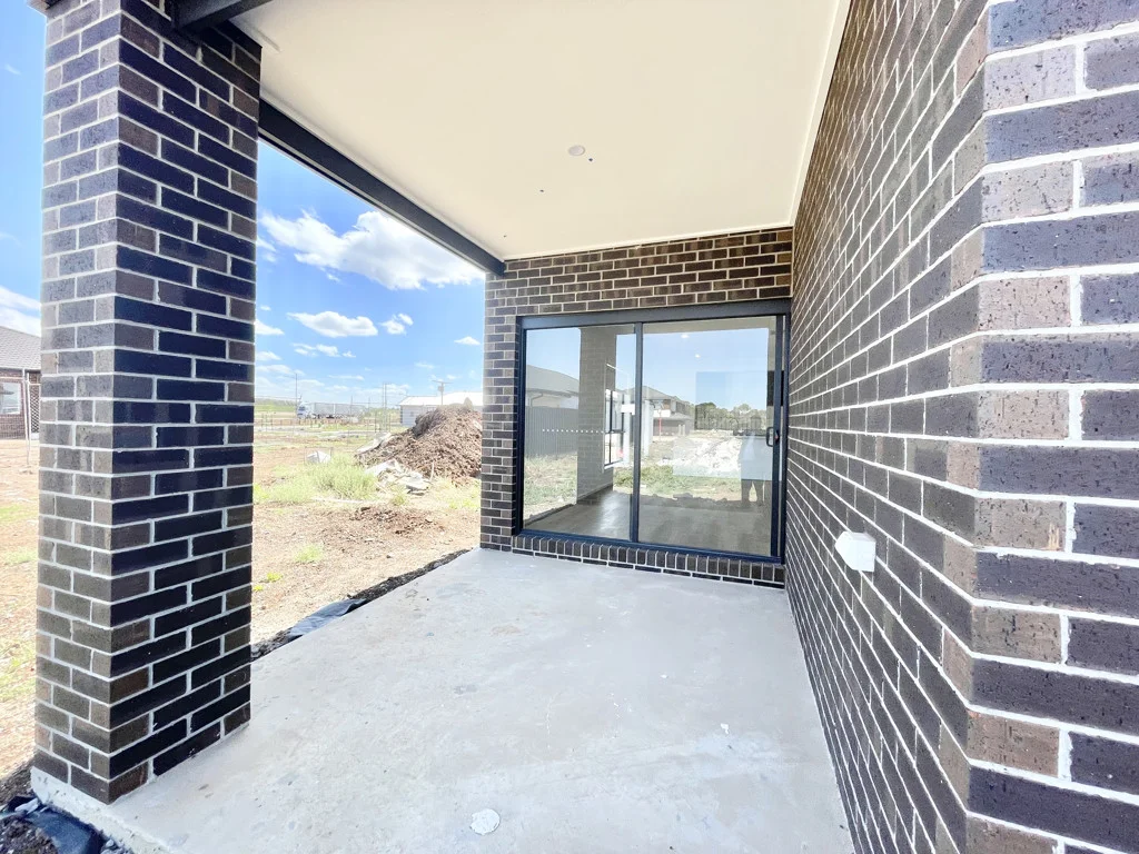 Additional image 22 of 11 Starthistle Approach, Rockbank VIC 3335
