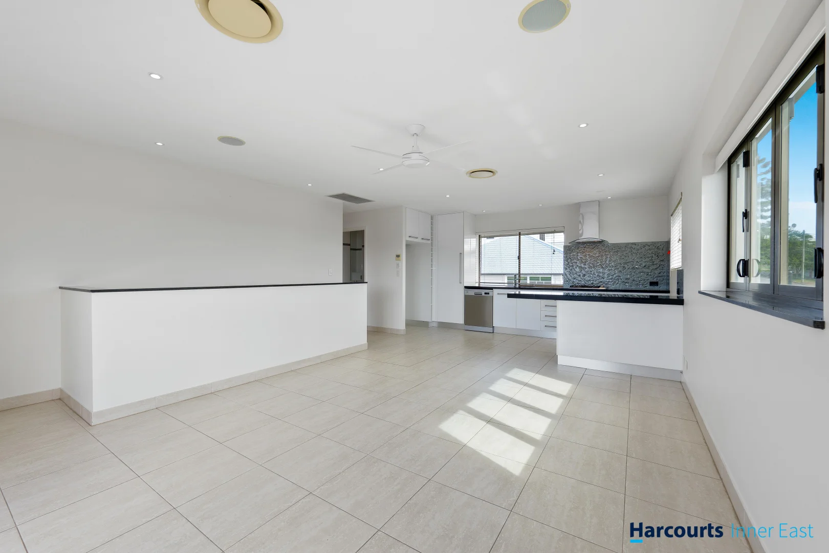 Additional image 5 of 1/105 Philip Street, Hawthorne QLD 4171
