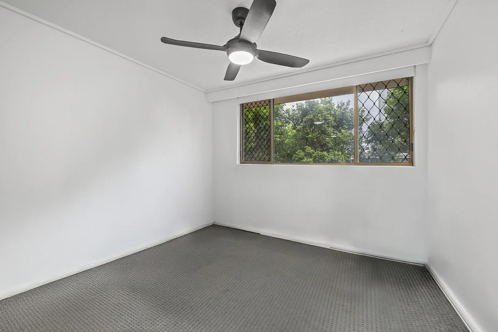 Additional image 11 of 2/186 Ferny Avenue, Surfers Paradise QLD 4217