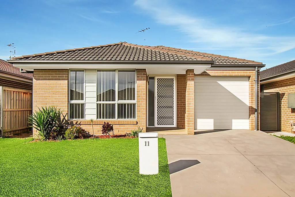 11 Greenhill Street, Spring Farm NSW 2570