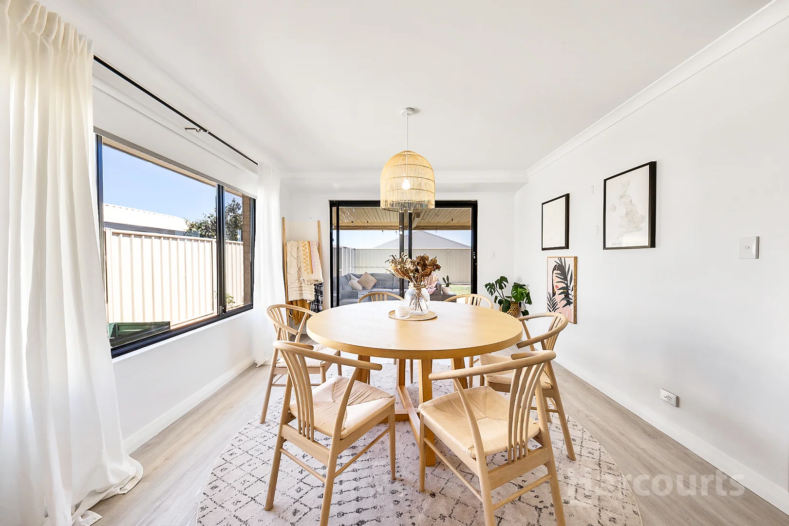 39 Highcliffe Circle, Lakelands WA 6180 photo 4
