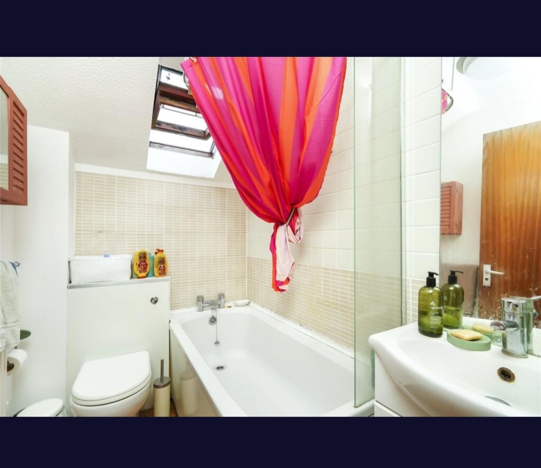 Room in a Shared House, Webbs Close, OX2, N1 7GU photo 5