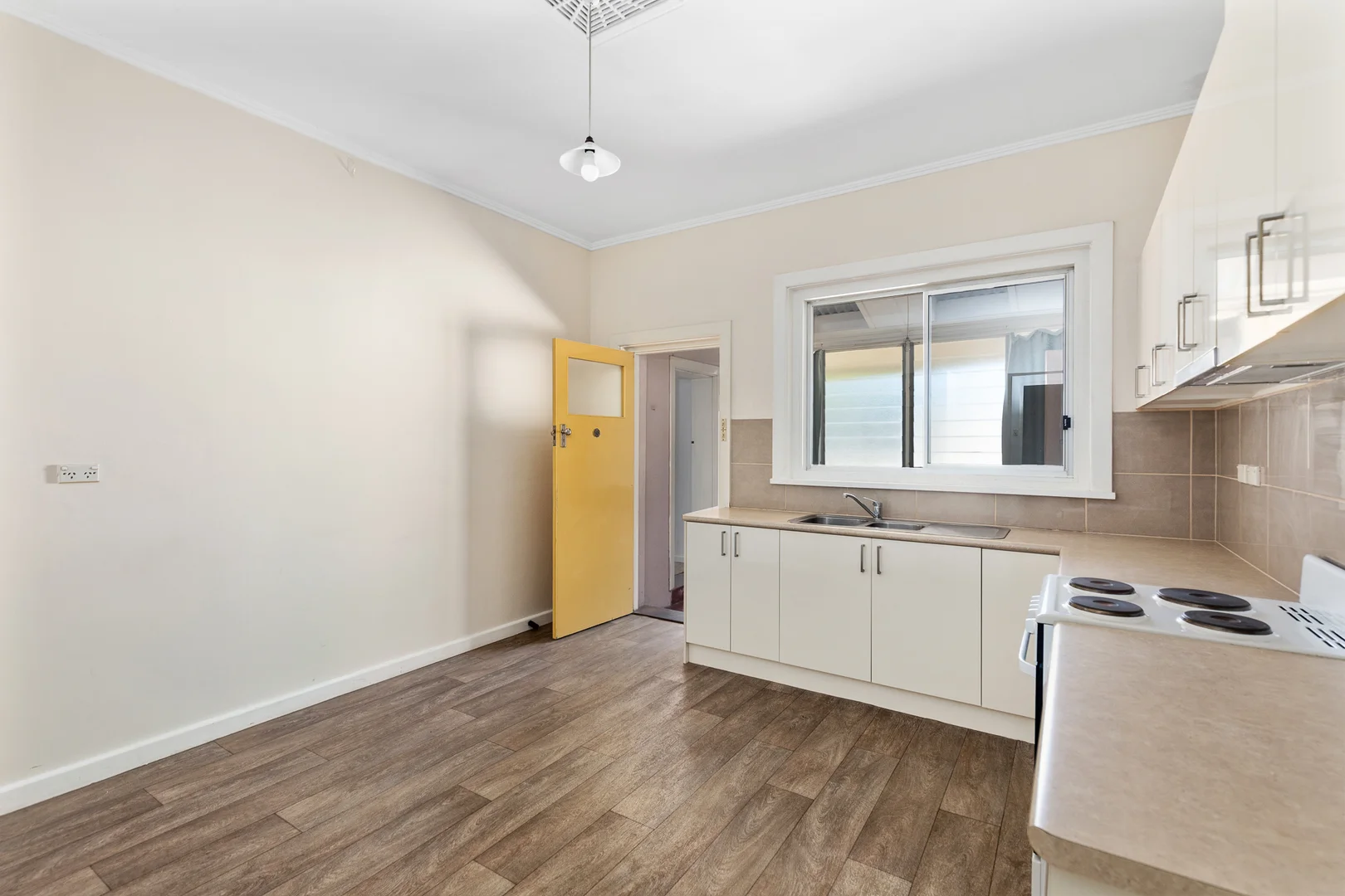 Additional image 3 of 38 Umpherston Street, Mount Gambier SA 5290