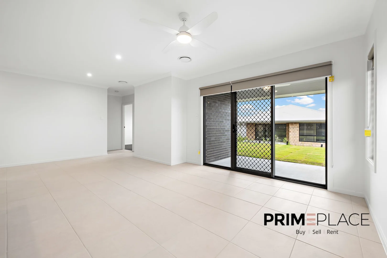 7 CELESTIAL WAY, White Rock QLD 4306 photo 5