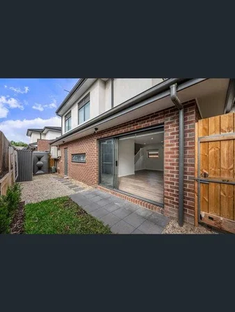 Additional image 15 of 1/51 Erskine Road, Macleod VIC 3085