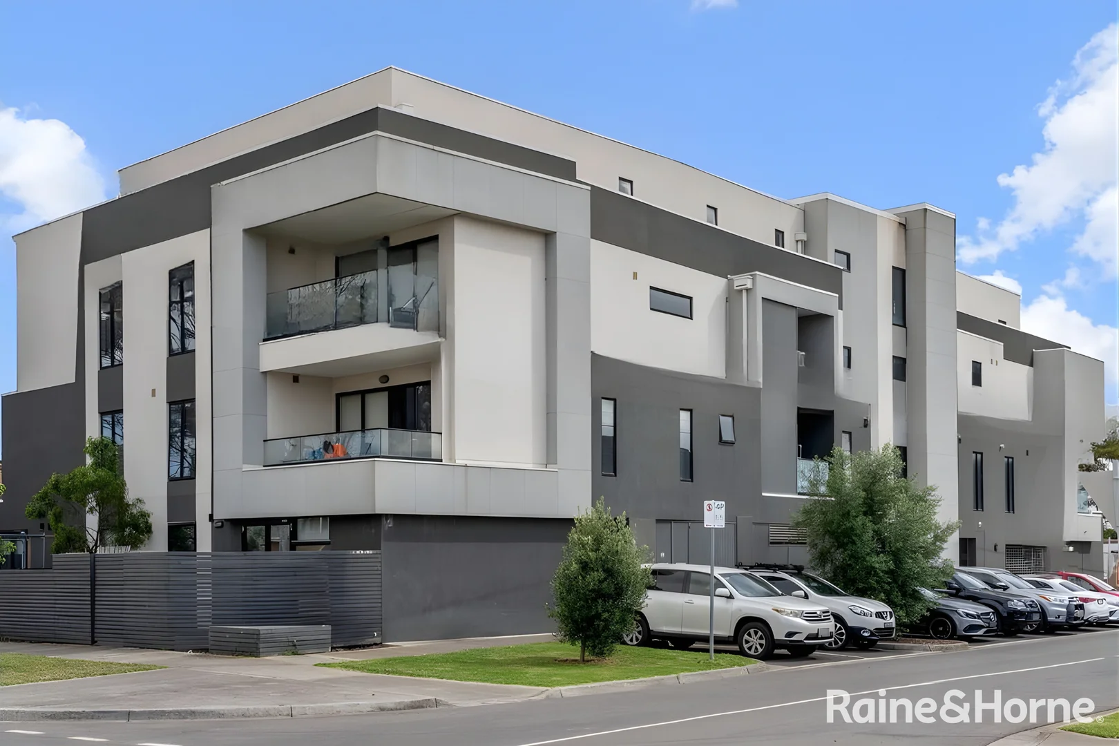 9/14 Albert Crescent, St Albans VIC 3021