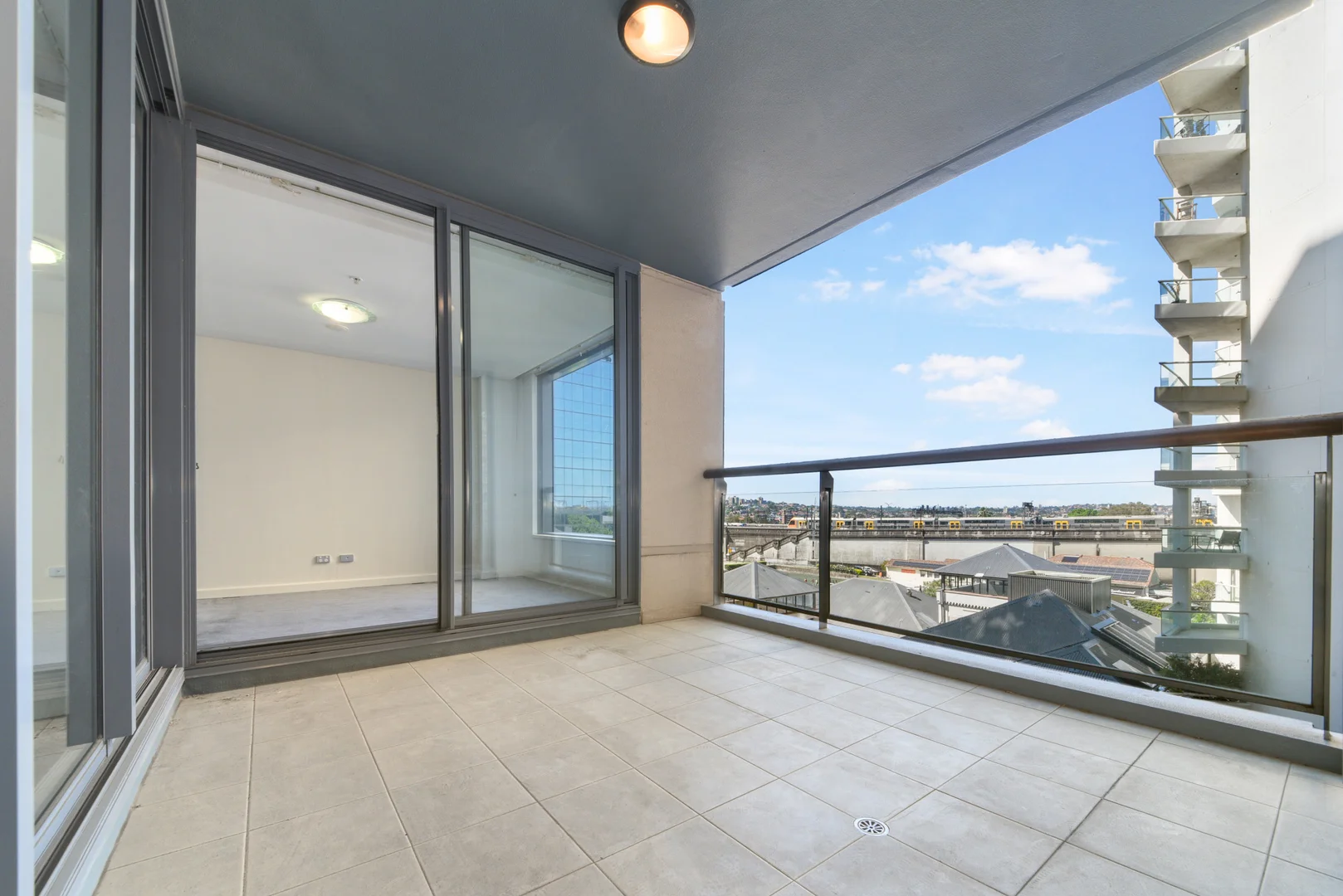 Additional image 4 of 903/2 Dind Street, Milsons Point NSW 2061