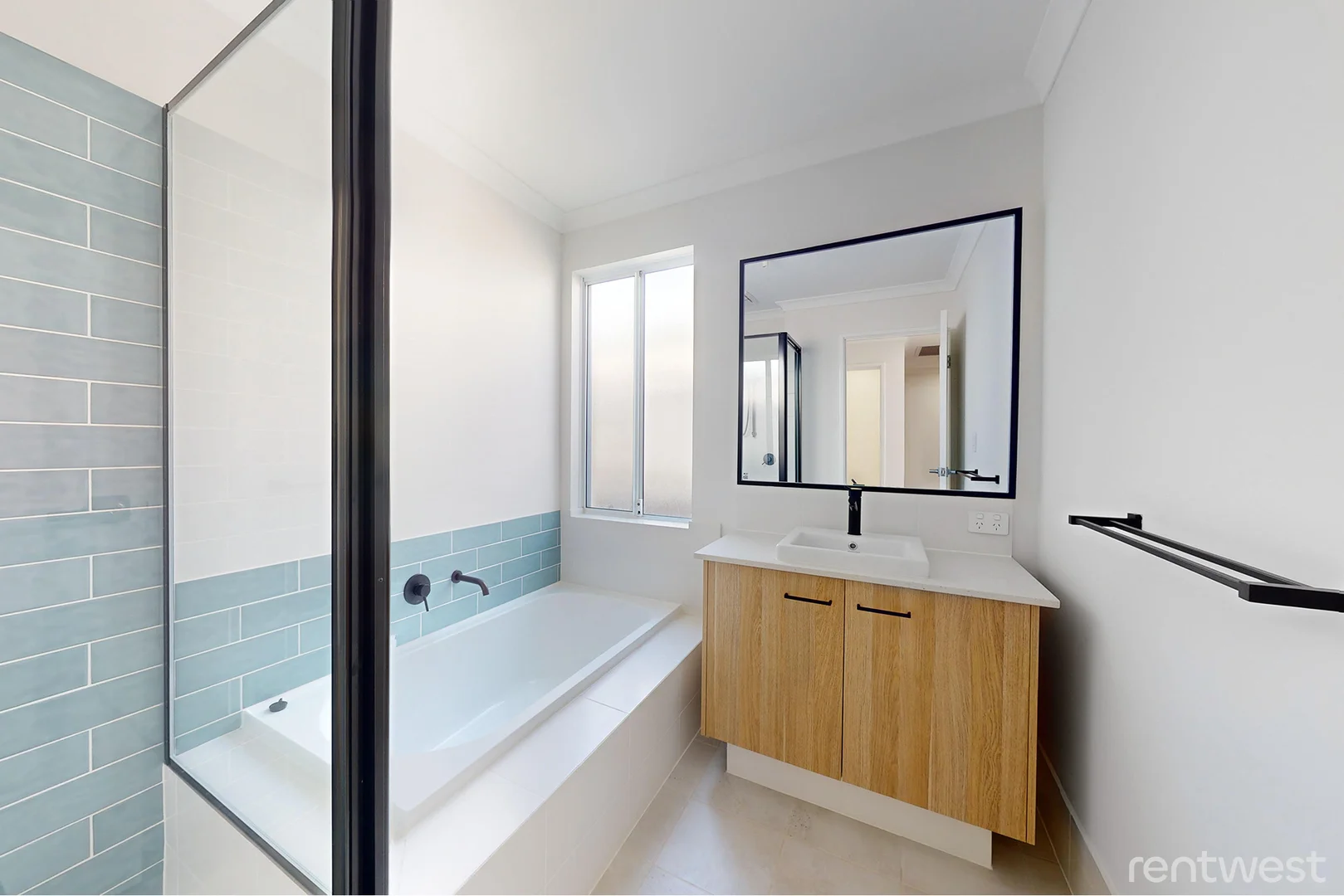 Additional image 4 of 5 Coronado Way, Madora Bay WA 6210