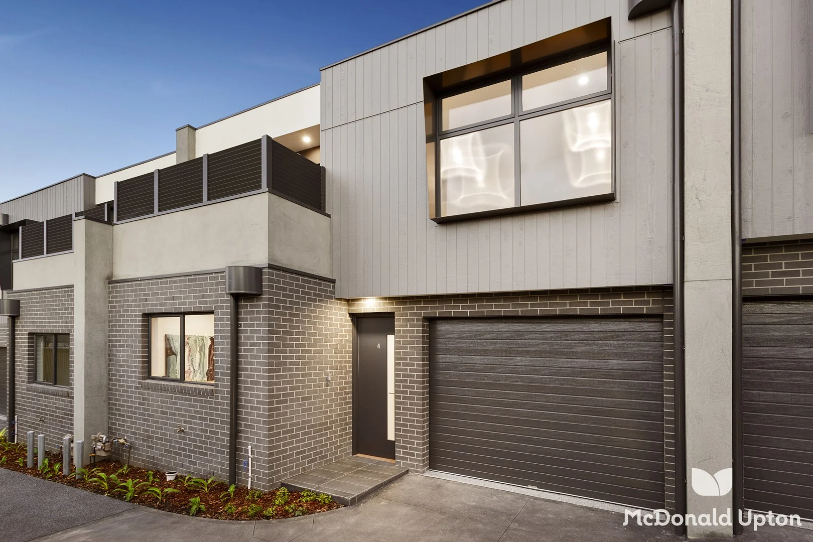 4/1 Ross Street, Niddrie VIC 3042